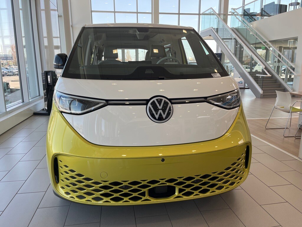 2025 Volkswagen ID. Buzz photo 3