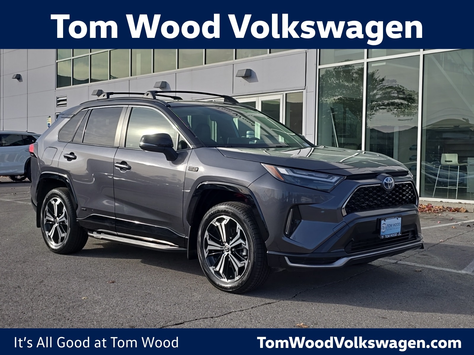 2022 Toyota RAV4 XSE's photo