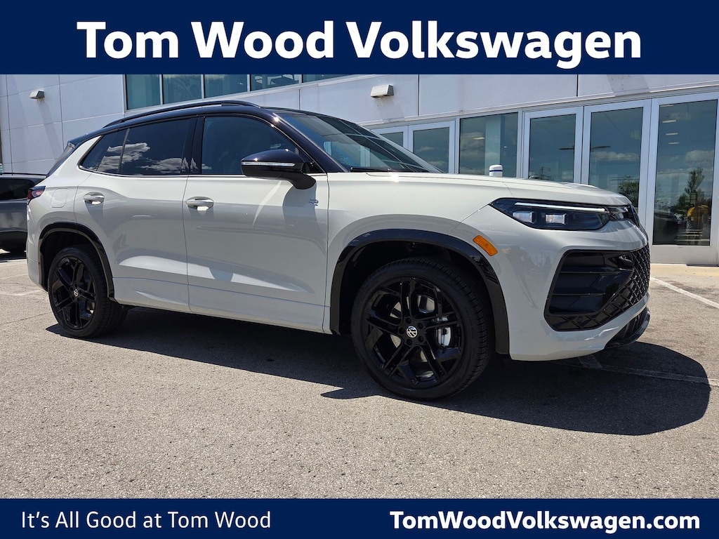 New 2026 Volkswagen Tiguan 2.0T SE R-Line Black SUV