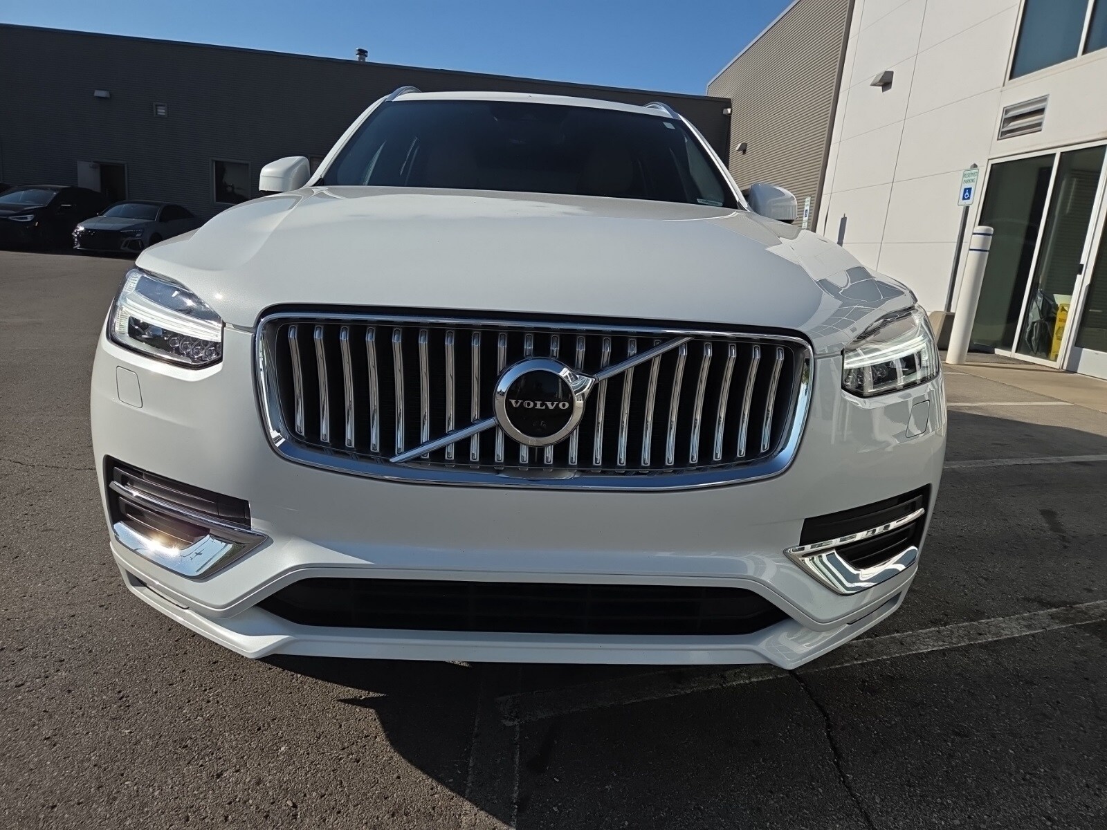 2022 Volvo XC90 Inscription photo 2