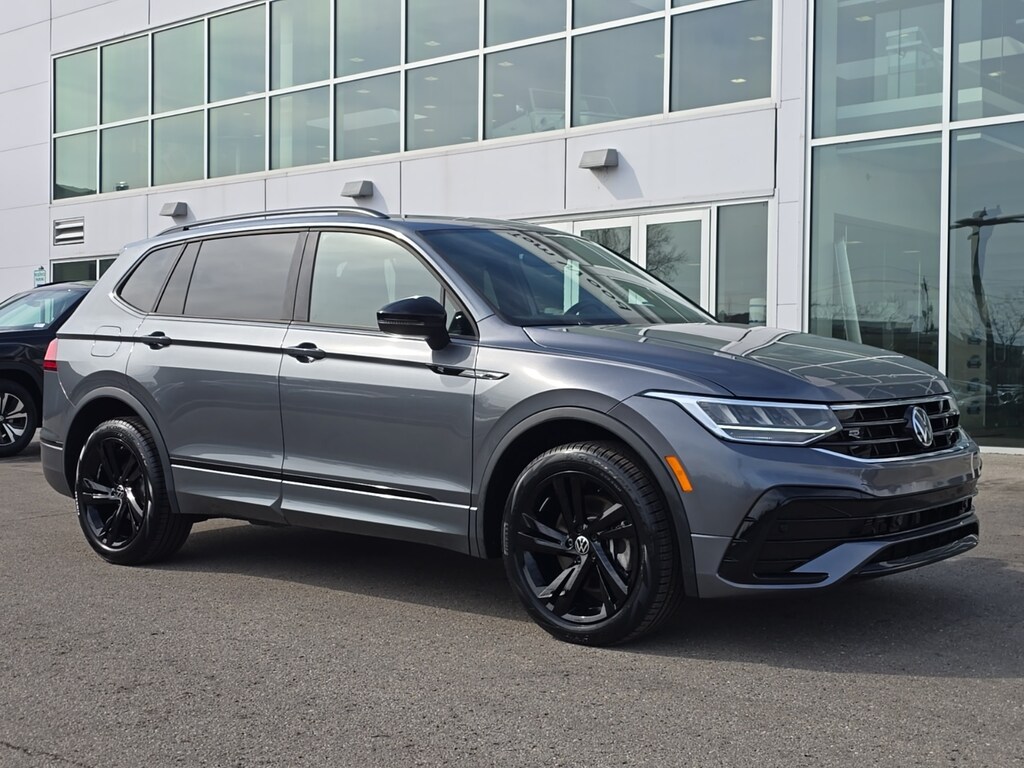 Certified 2023 Volkswagen Tiguan 2.0T SE R-Line Black SUV