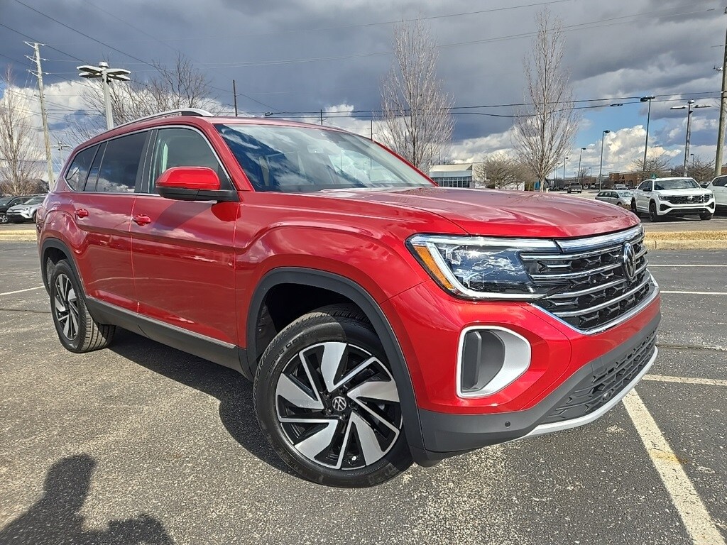 2025 Volkswagen Atlas SEL photo 4