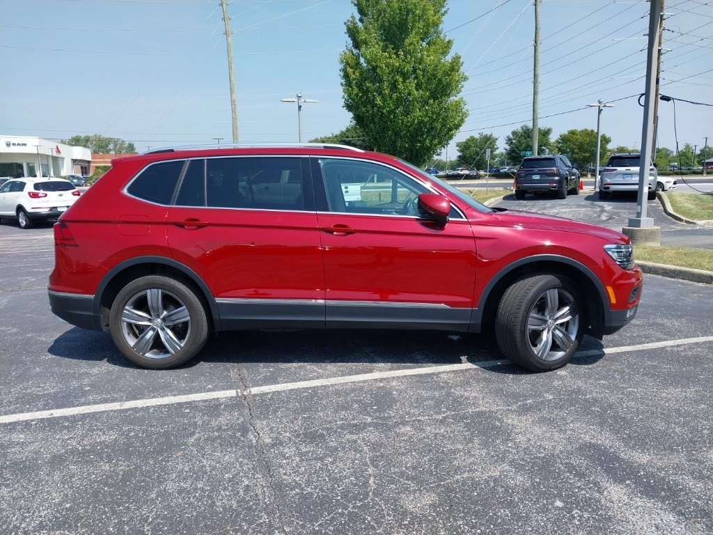 Used 2019 Volkswagen Tiguan SEL Premium with VIN 3VV4B7AXXKM123323 for sale in Indianapolis, IN