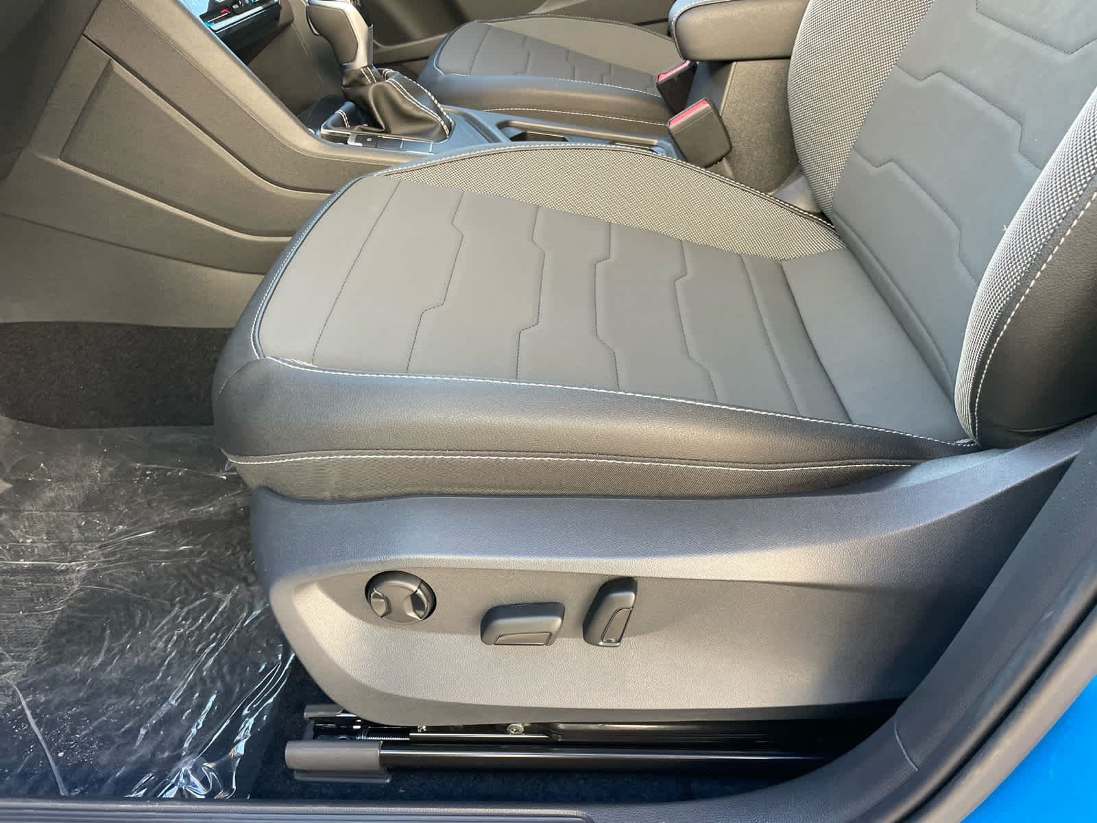 2026 Volkswagen Taos SE Black - Photo 18