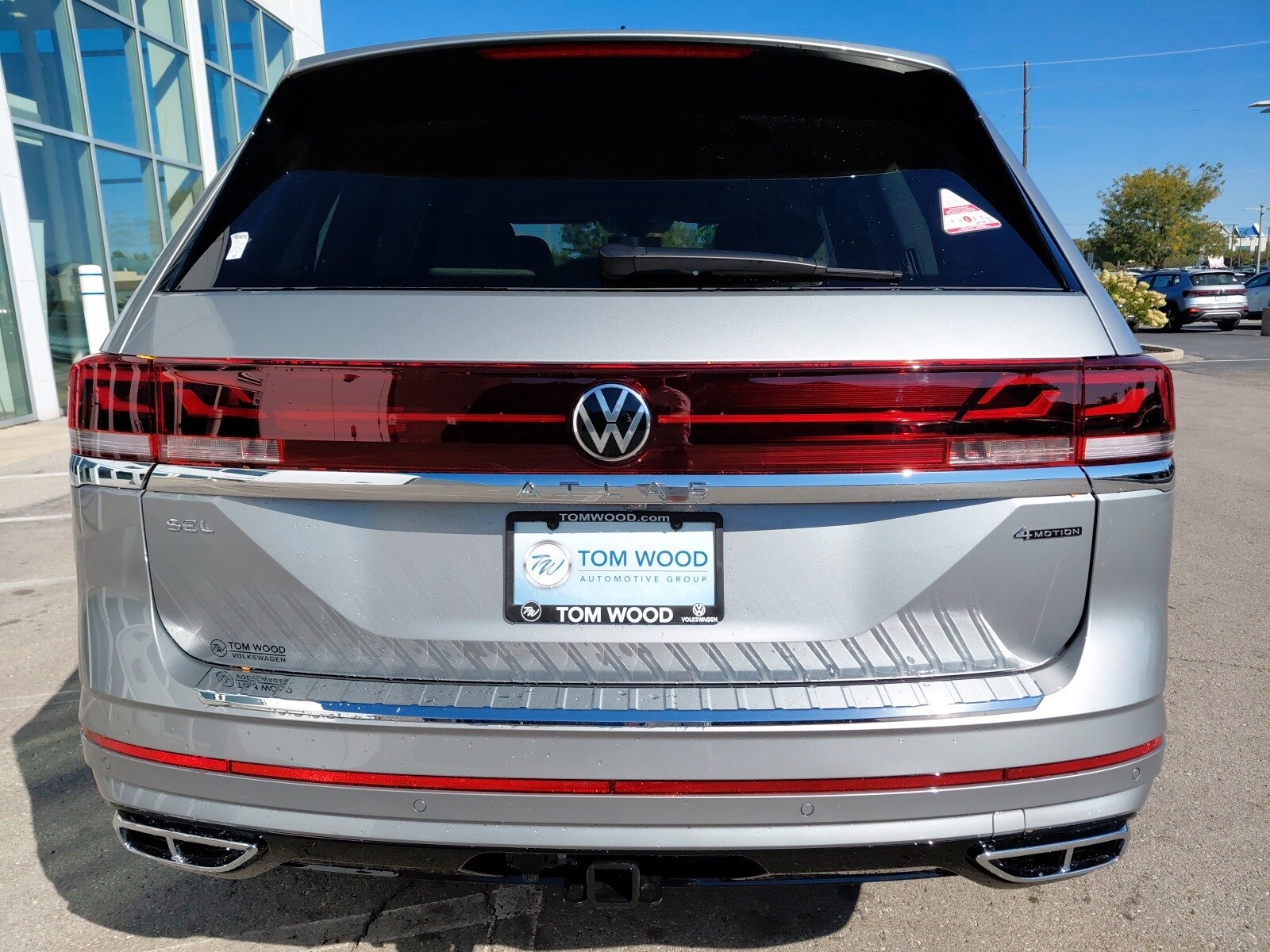 2026 Volkswagen Atlas SEL Premium R-Line photo 4