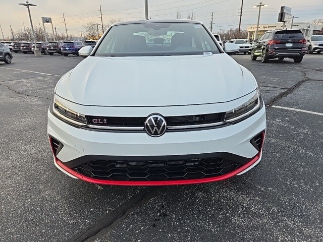 2025 Volkswagen Jetta GLI photo 4