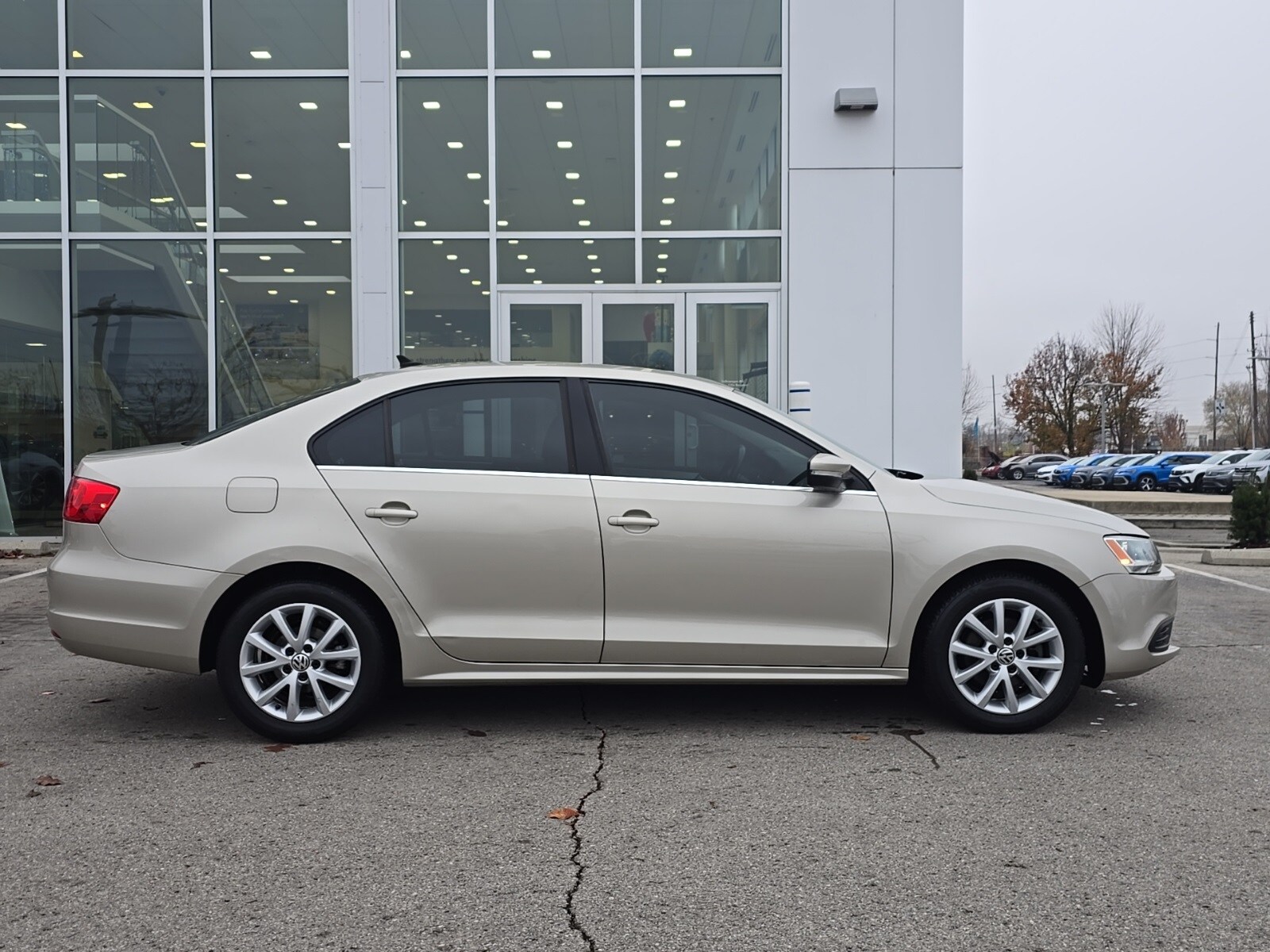 2014 Volkswagen Jetta 1.8T SE photo 2