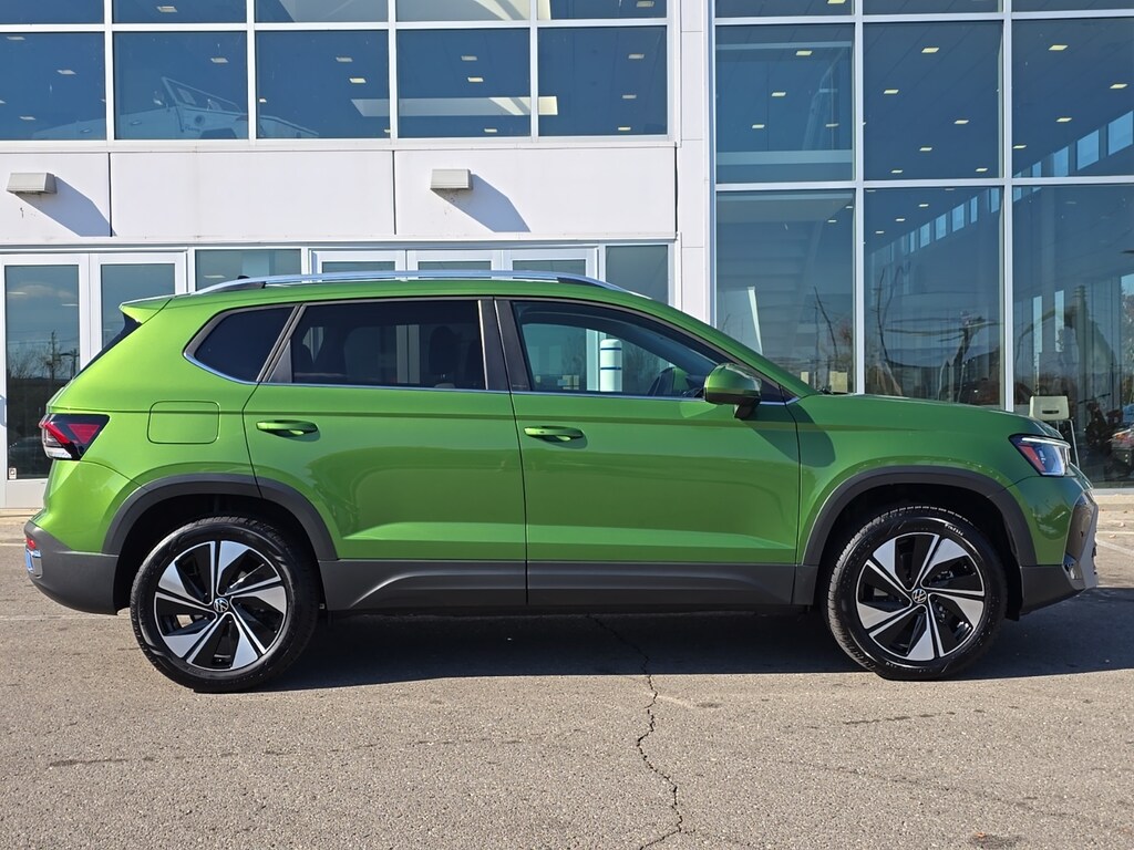 Certified 2025 Volkswagen Taos 1.5T SE SUV
