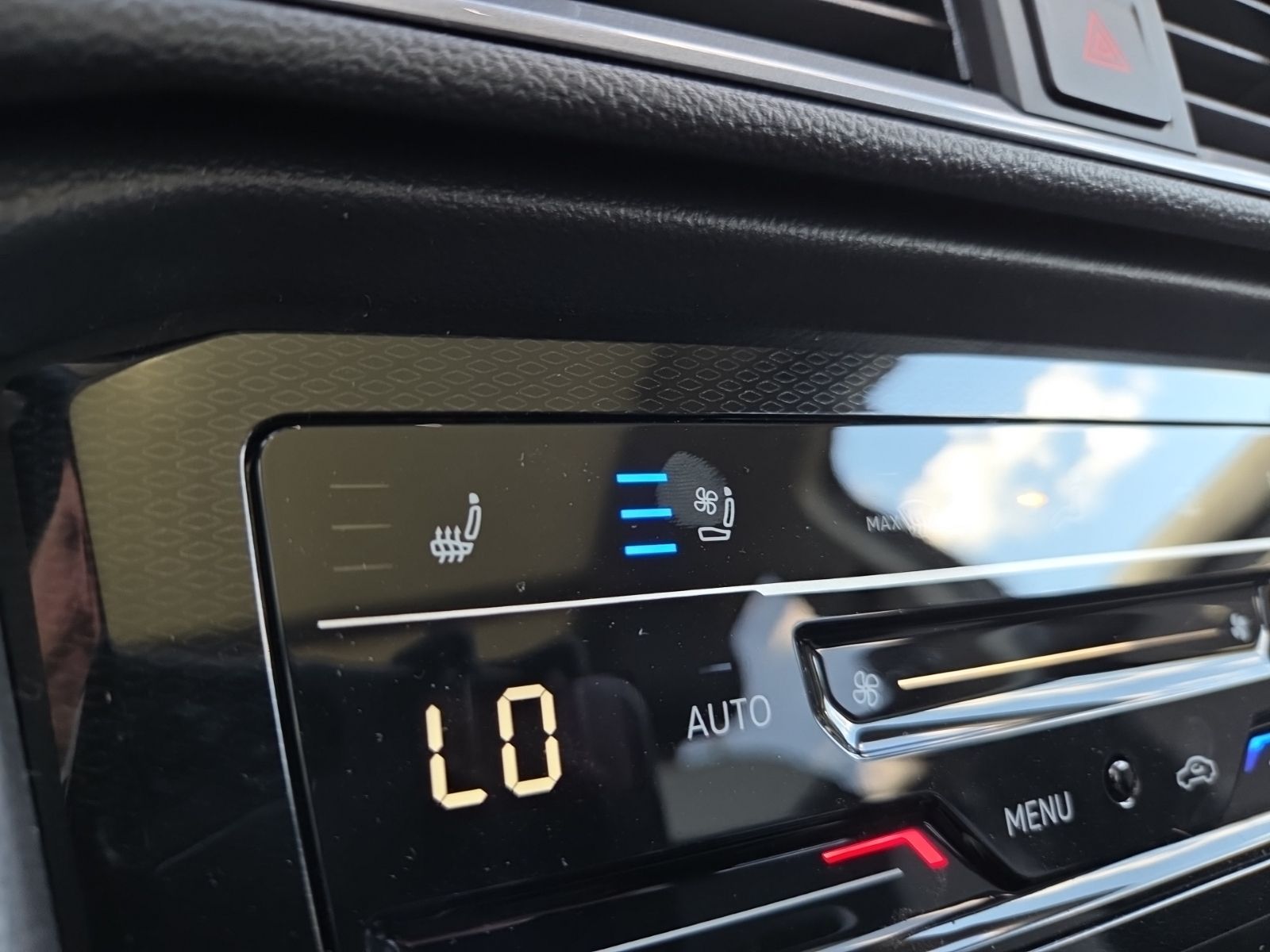 2026 Volkswagen Taos SEL - Photo 26