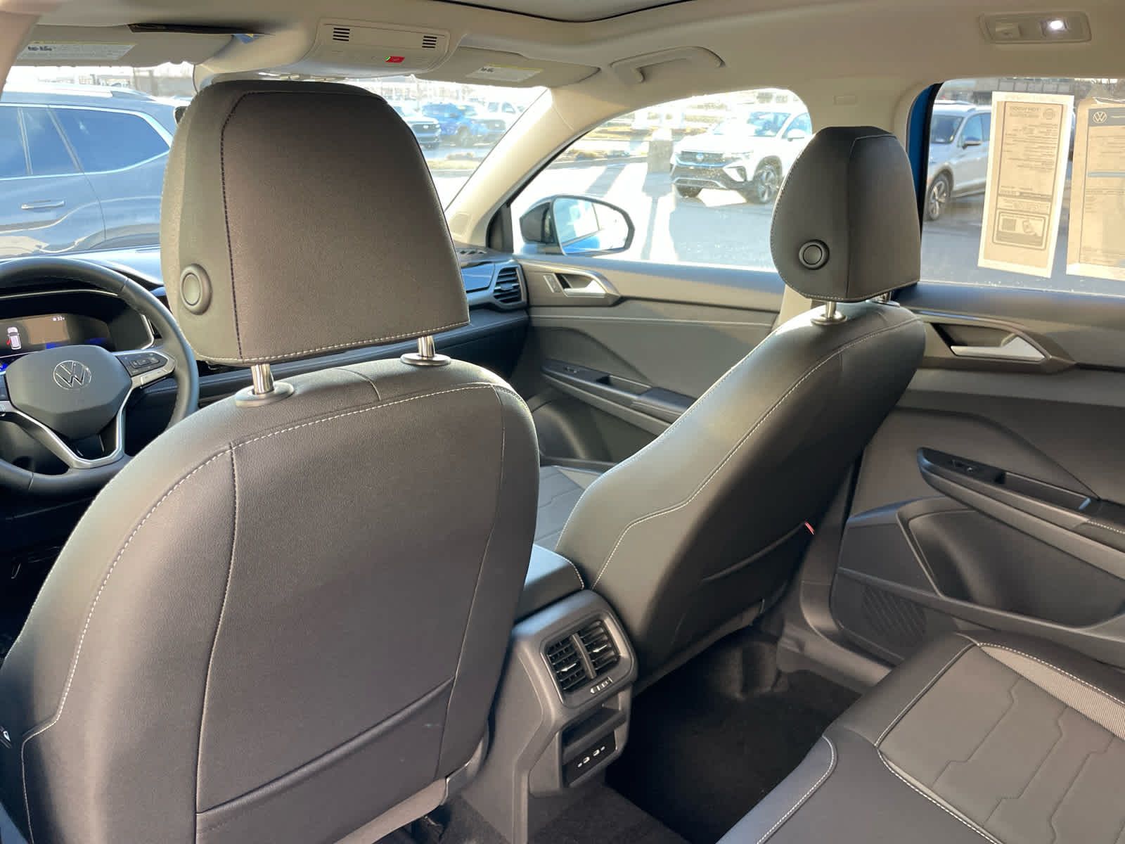 2026 Volkswagen Taos SE Black - Photo 46