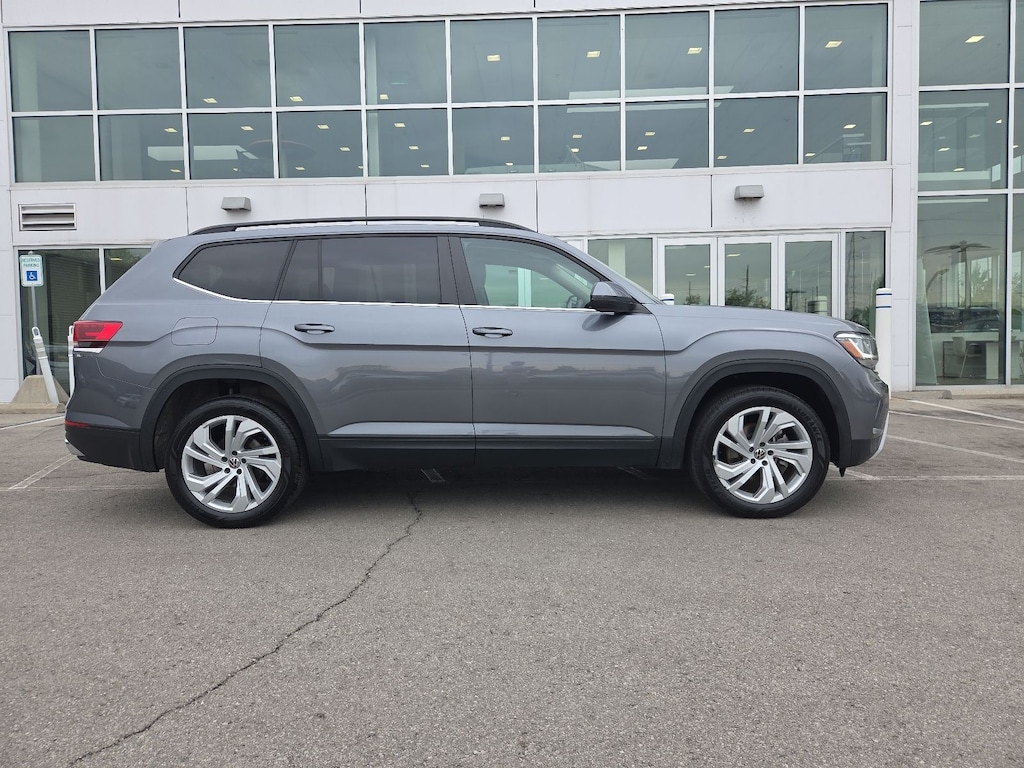 Used 2022 Volkswagen Atlas 2.0T SE w/Technology SUV