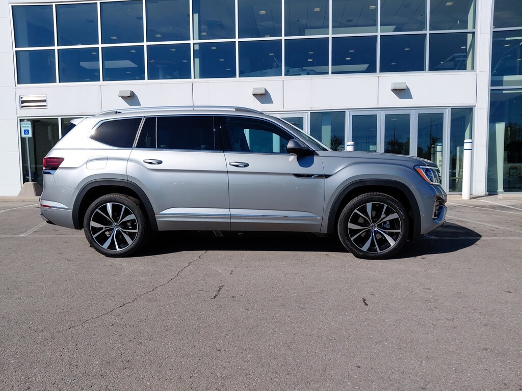 New 2026 Volkswagen Atlas 2.0T SEL Premium R-Line SUV