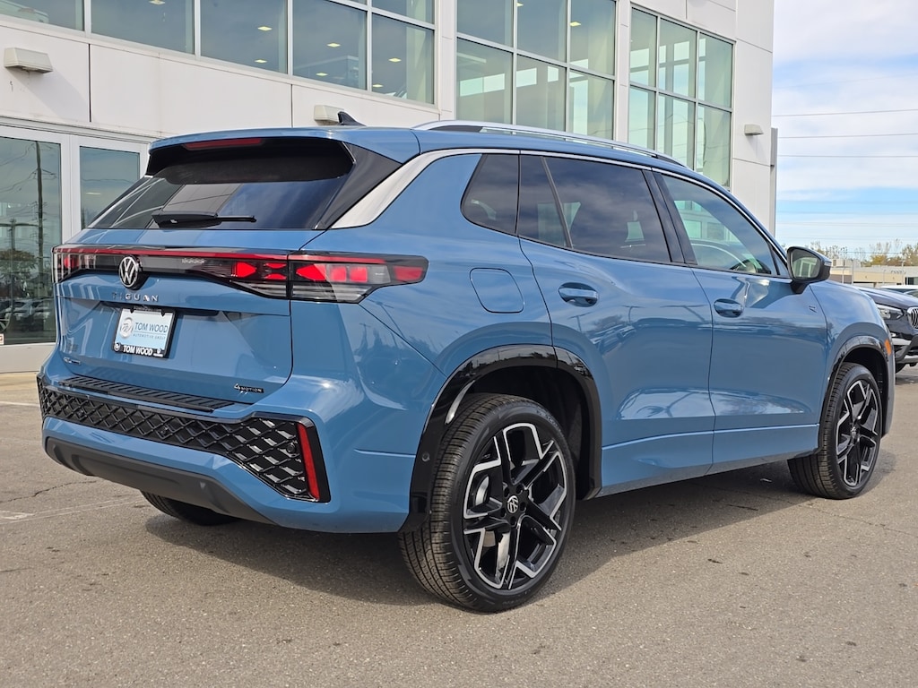 New 2026 Volkswagen Tiguan 2.0T SEL R-Line SUV