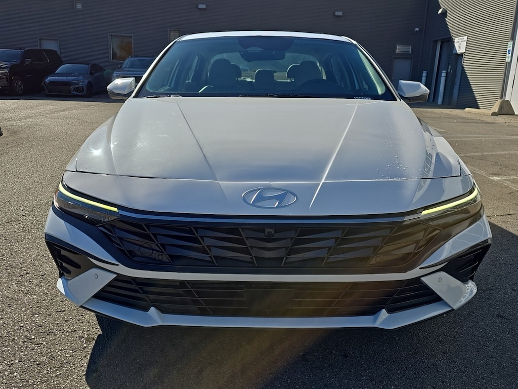 Used 2024 Hyundai Elantra Limited Sedan