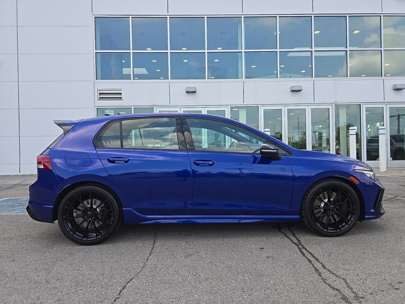 2025 Volkswagen Golf R photo 3