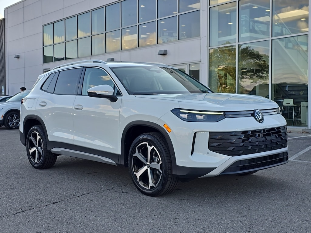 New 2026 Volkswagen Tiguan 2.0T SE SUV