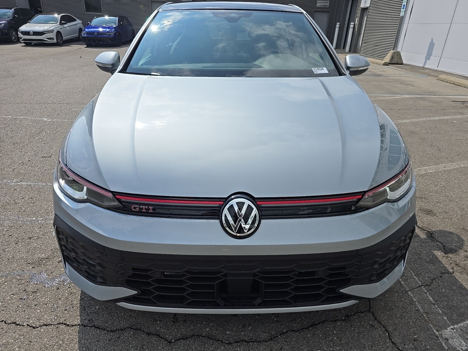 2025 Volkswagen Golf GTI SE photo 3