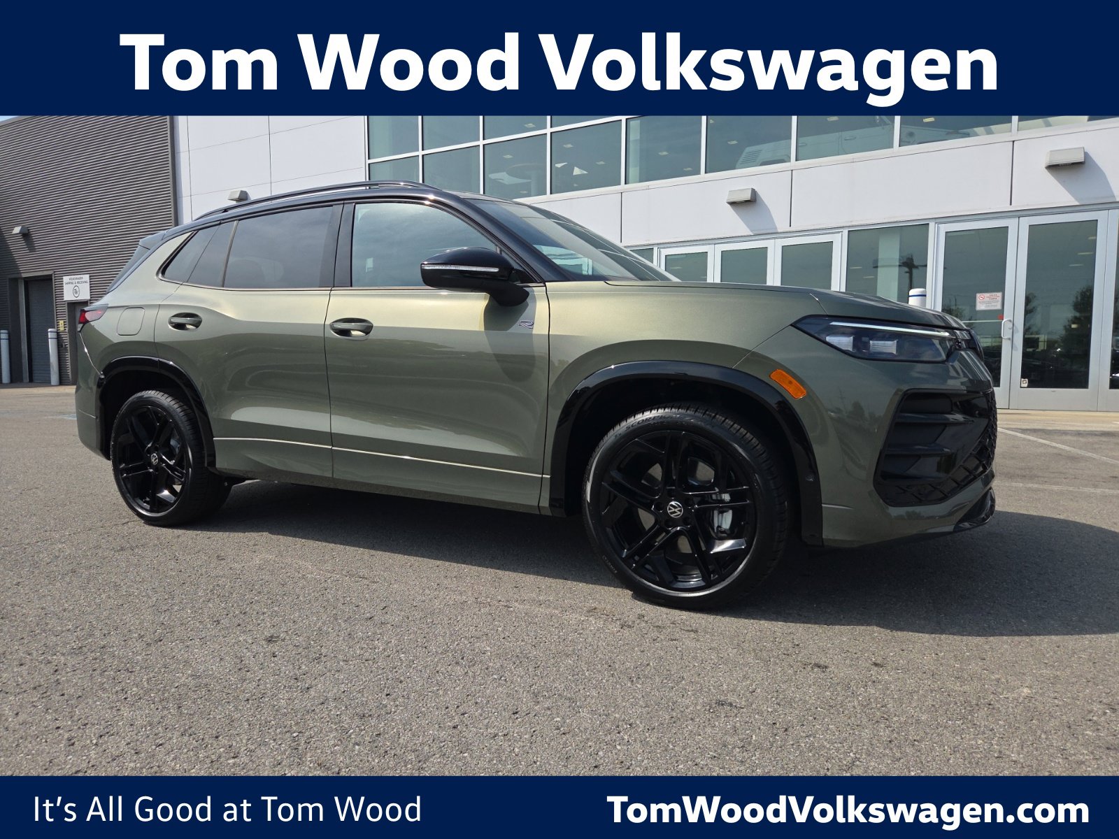 2026 Volkswagen Tiguan SE R-Line Black SUV