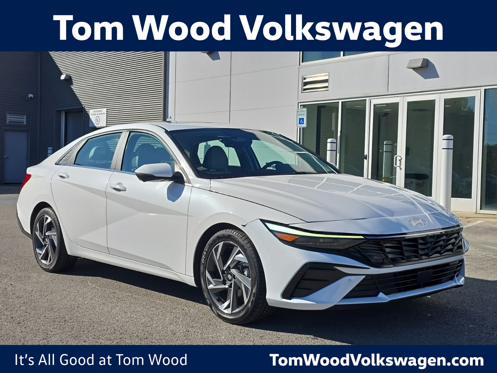 2024 Hyundai Elantra Limited's photo