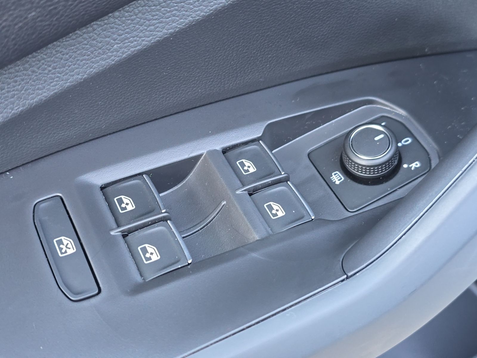 2026 Volkswagen Jetta Sport - Photo 16