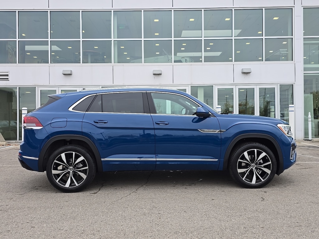 New 2026 Volkswagen Atlas Cross Sport 2.0T SEL Premium R-Line SUV
