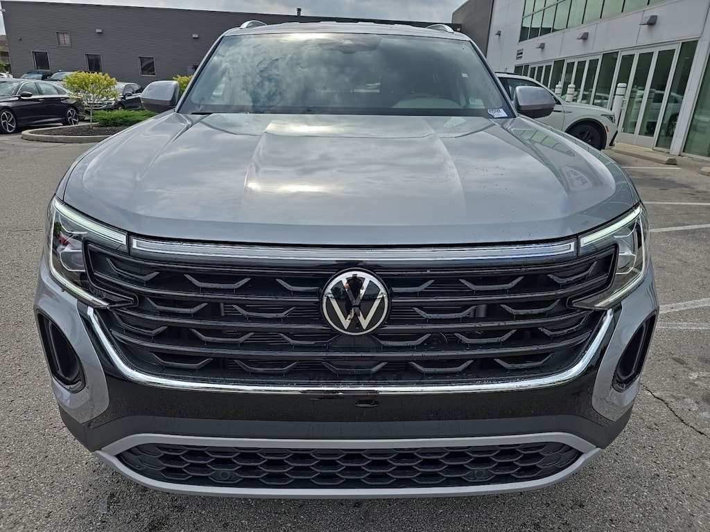 New 2026 Volkswagen Atlas Cross Sport 2.0T SE SUV