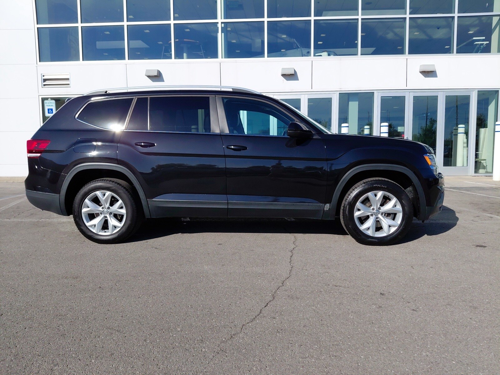 2018 Volkswagen Atlas V6 SE Technology photo 3
