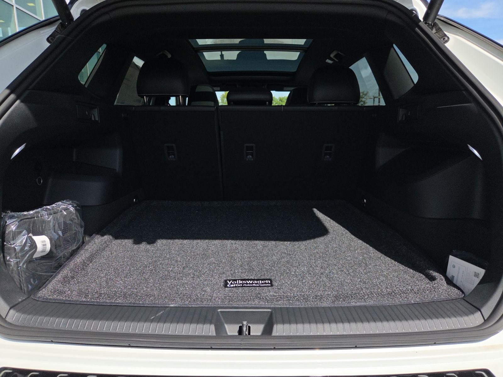 2026 Volkswagen Tiguan SE R-LINE BLACK - Photo 9