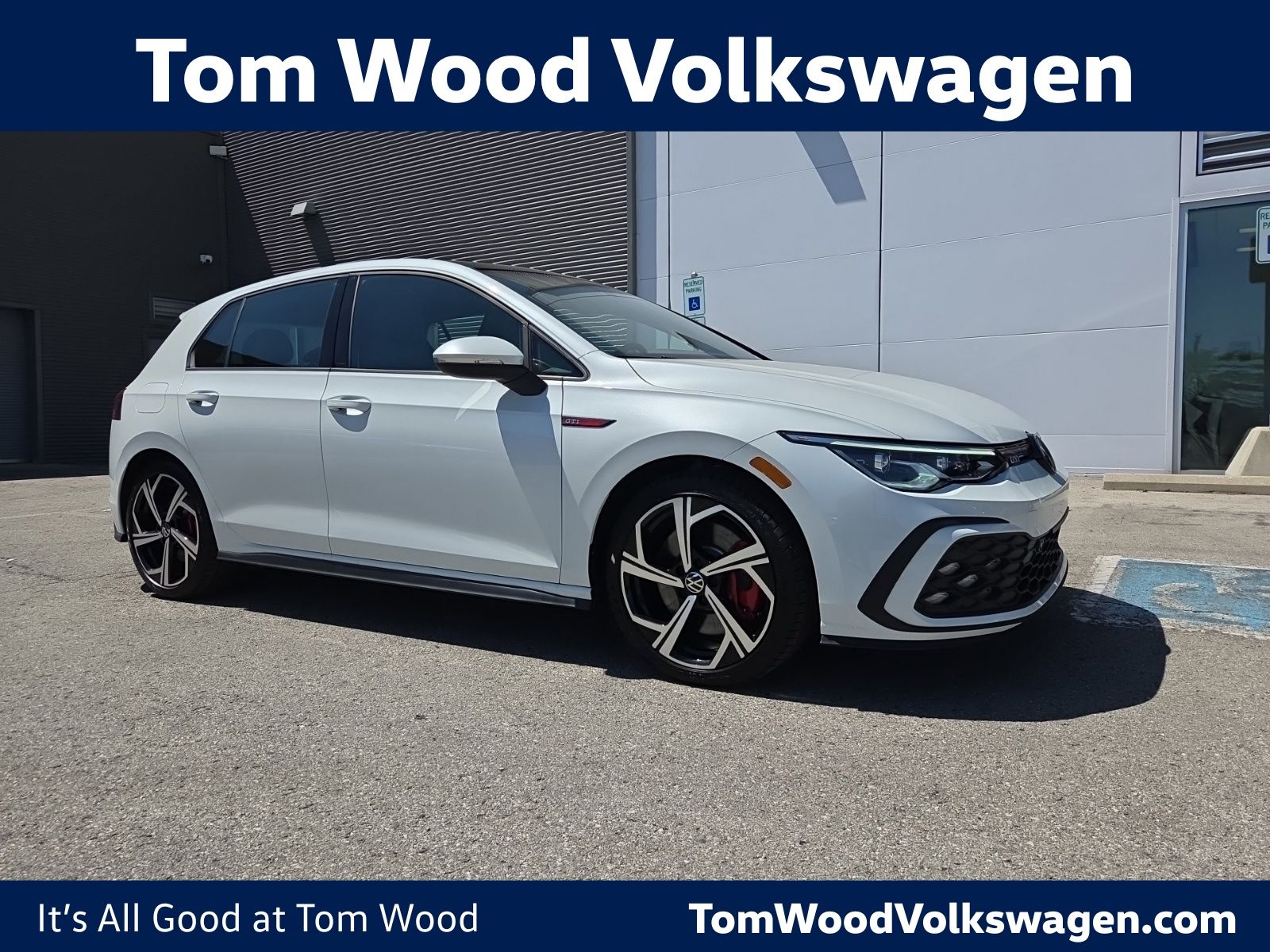 2024 Volkswagen Golf GTI 2.0T SE 4-door DSG's photo