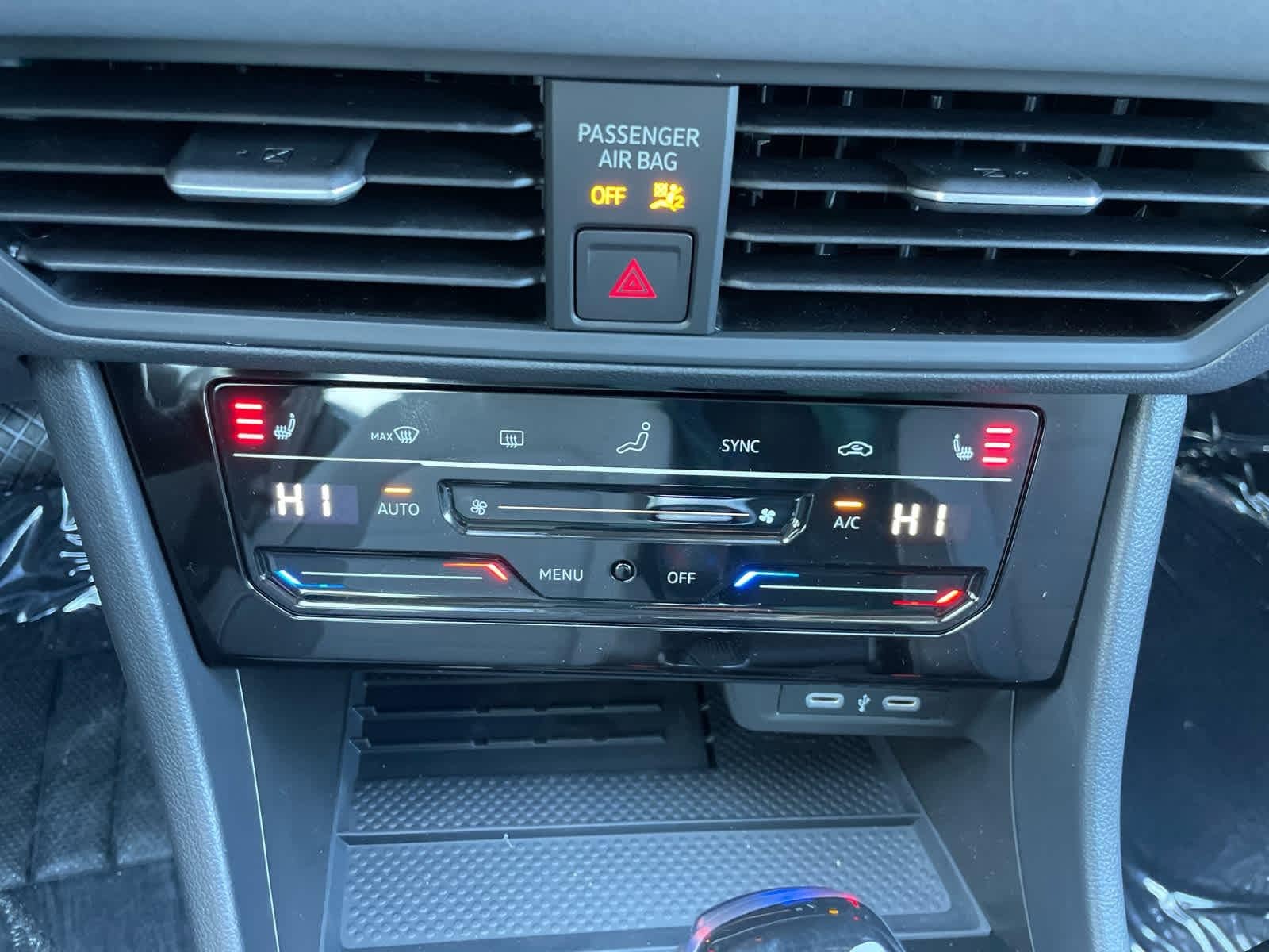 2026 Volkswagen Jetta SE - Photo 37