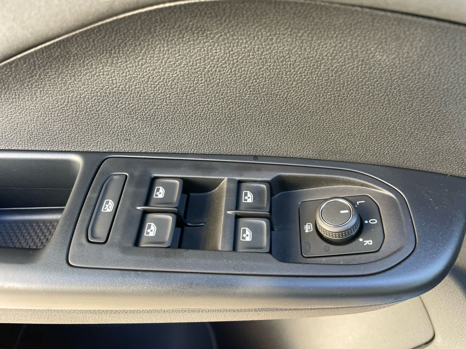 2026 Volkswagen Taos SE Black - Photo 10