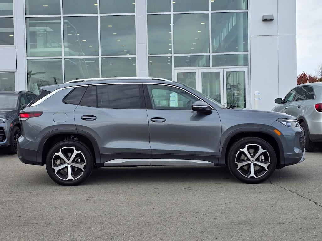 New 2026 Volkswagen Tiguan 2.0T SE SUV