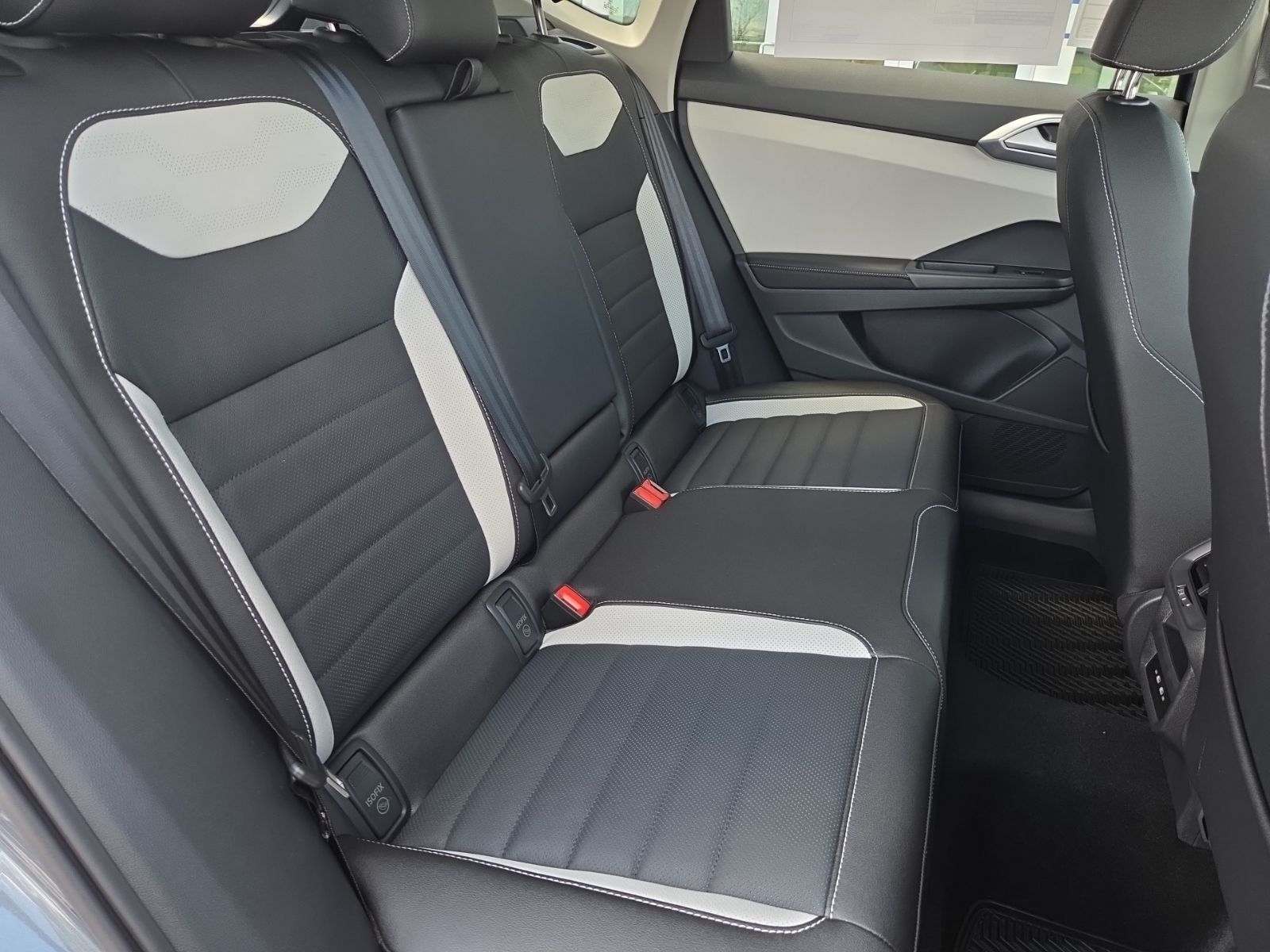 2026 Volkswagen Taos SEL - Photo 20