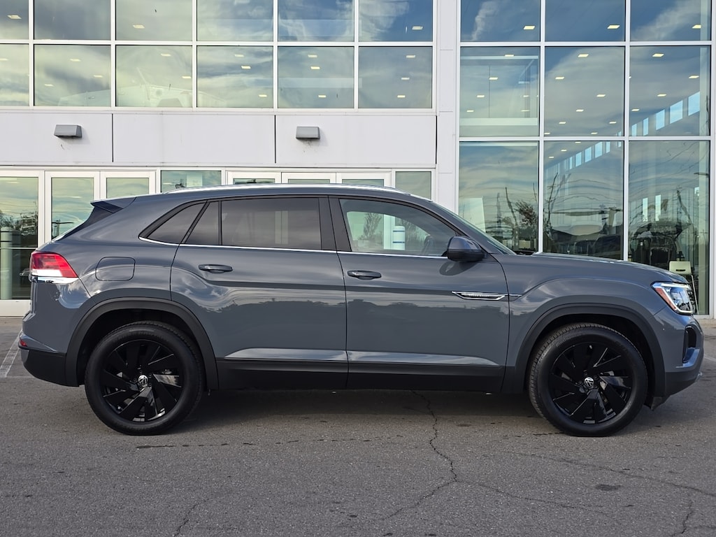 Certified 2024 Volkswagen Atlas Cross Sport 2.0T SE w/Technology SUV