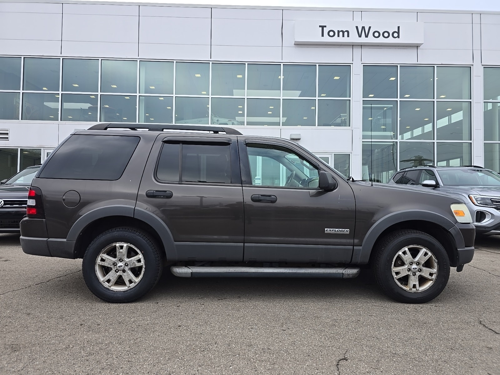 Used 2006 Ford Explorer XLT with VIN 1FMEU73E56UA18274 for sale in Indianapolis, IN