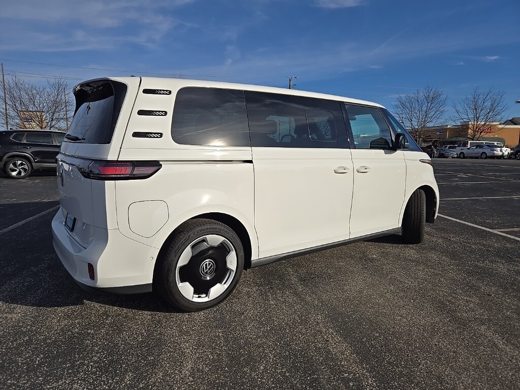 2025 Volkswagen ID. Buzz Pro S photo 3