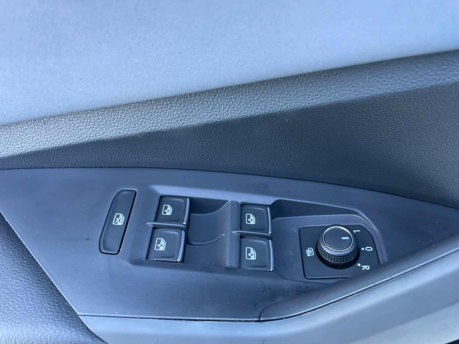 2026 Volkswagen Jetta SE - Photo 18