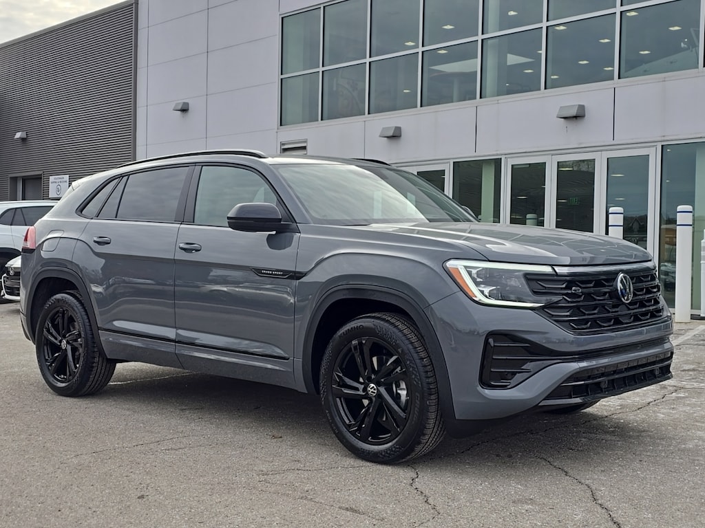 New 2026 Volkswagen Atlas Cross Sport 2.0T SEL R-Line Black SUV
