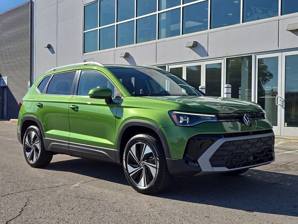 Certified 2025 Volkswagen Taos 1.5T SE SUV