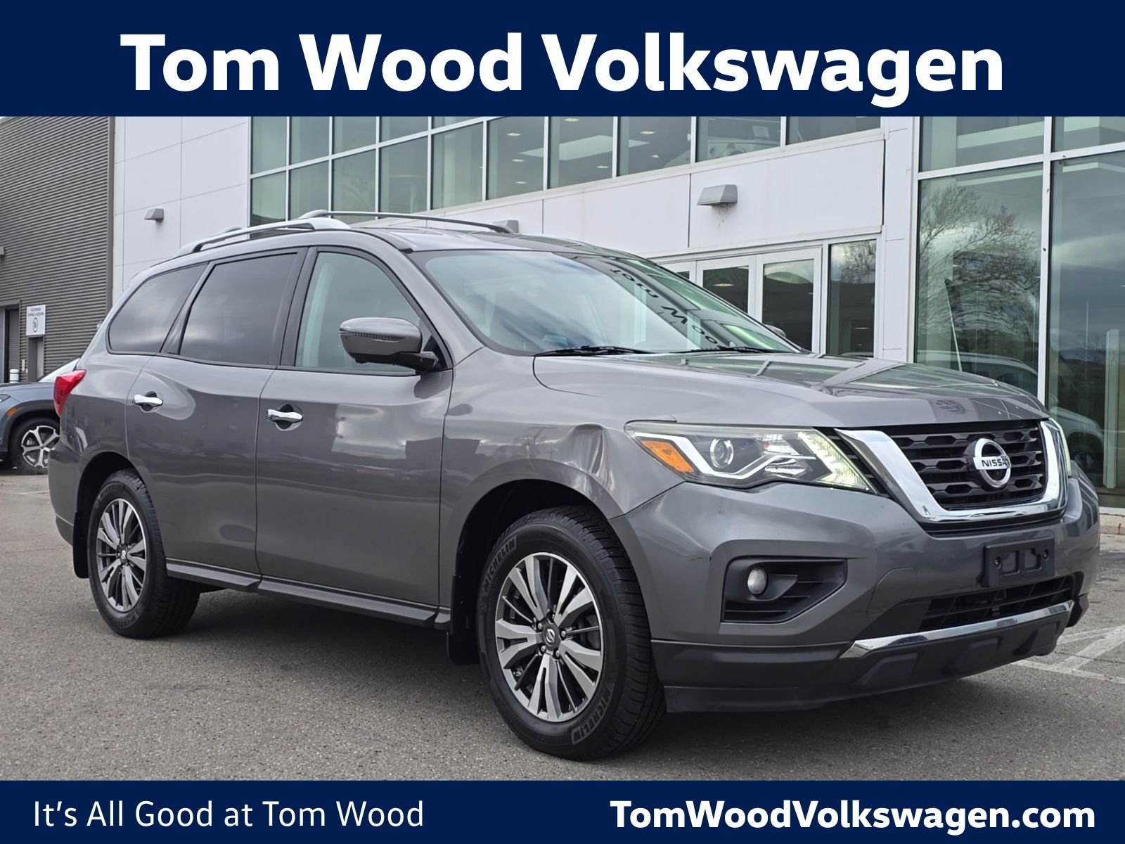 2017 Nissan Pathfinder SL 4WD's photo