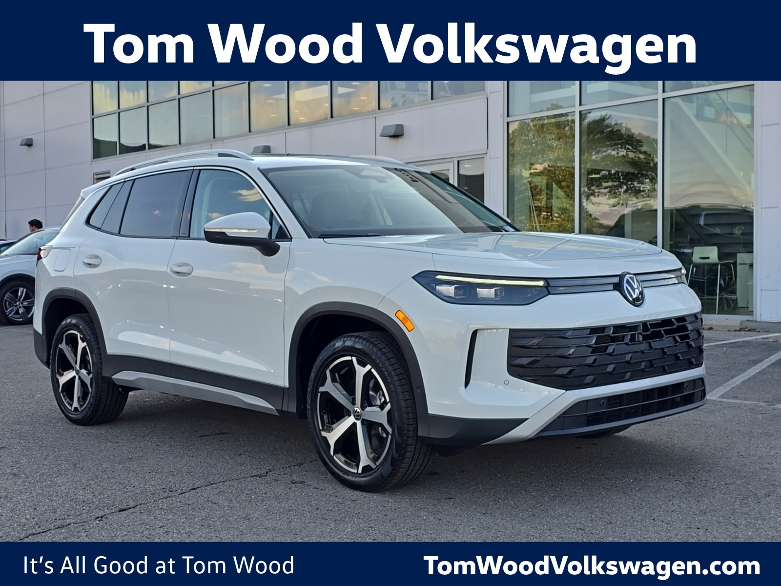 2026 Volkswagen Tiguan SE's photo