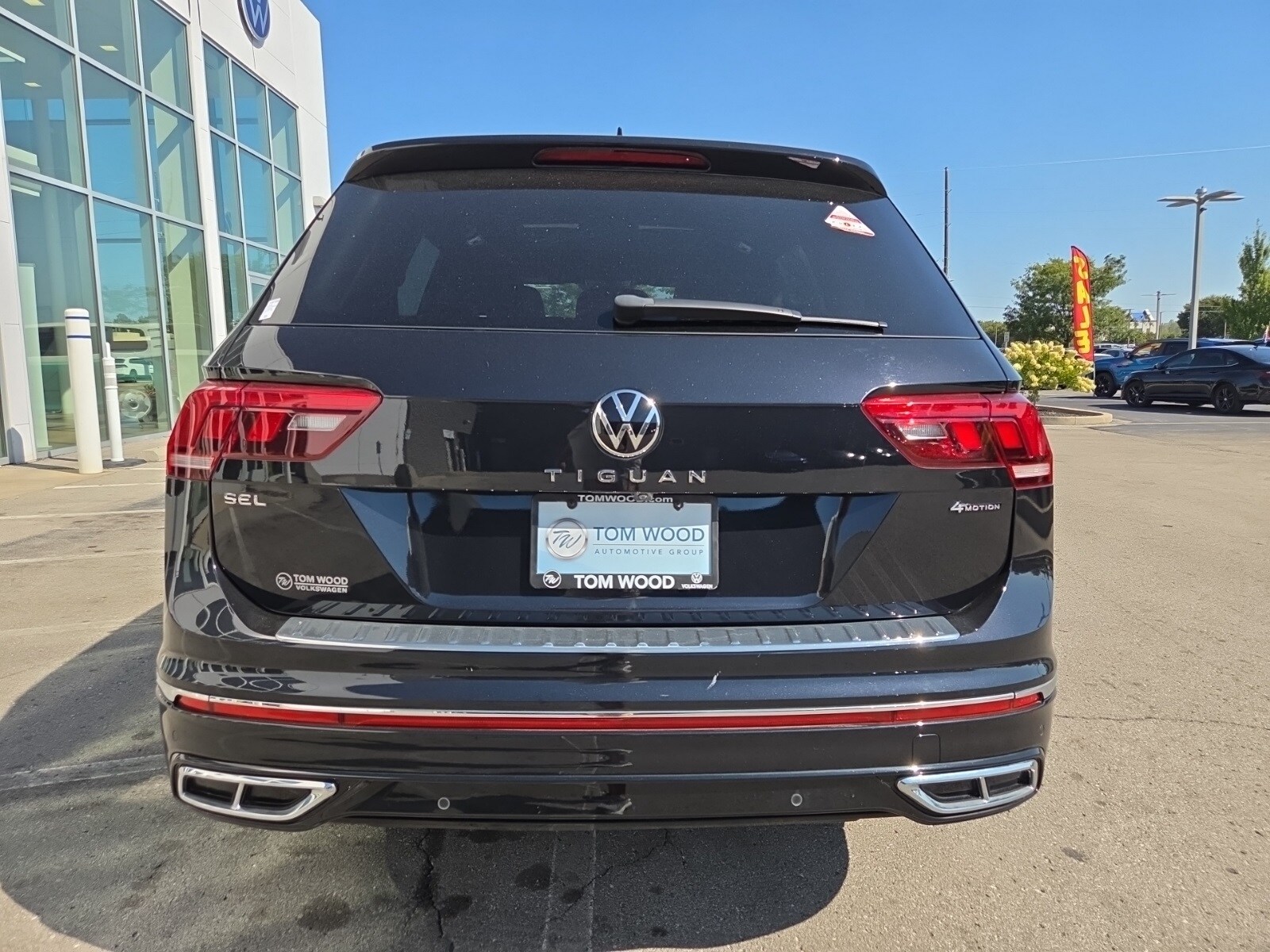 2022 Volkswagen Tiguan SEL Premium R-Line photo 4