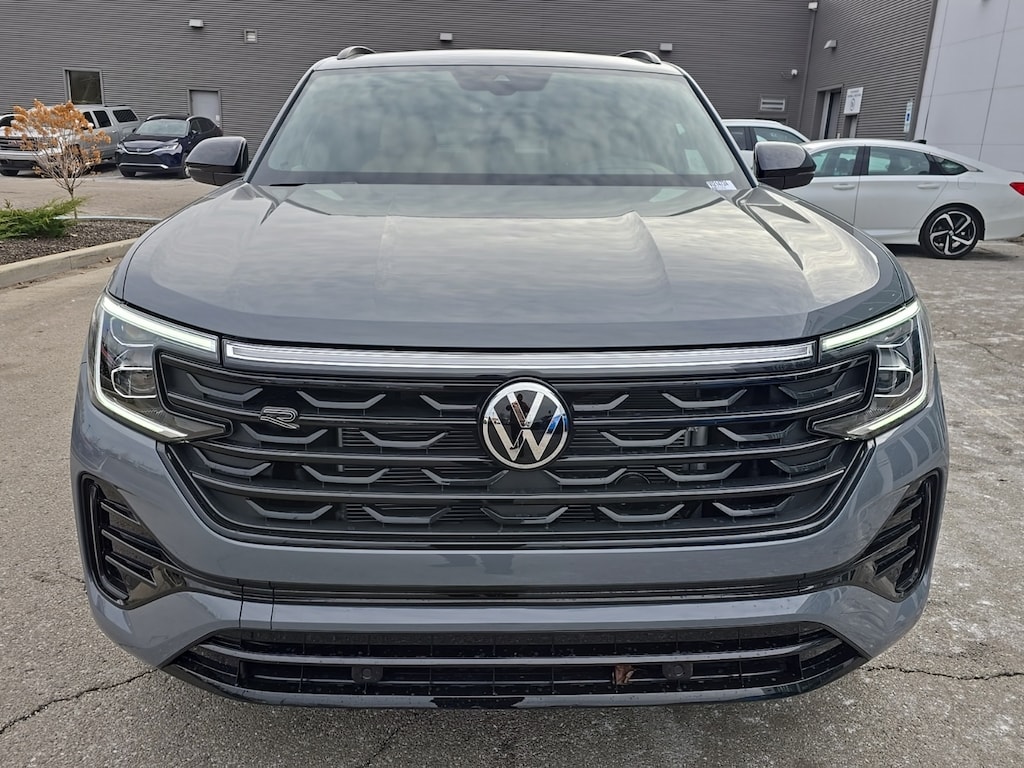New 2026 Volkswagen Atlas Cross Sport 2.0T SEL R-Line Black SUV