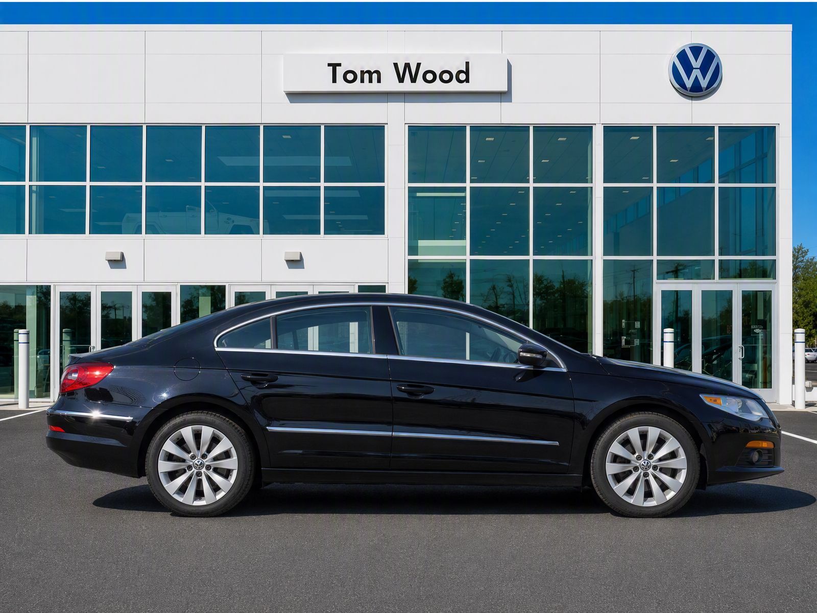 Used 2010 Volkswagen CC Sport with VIN WVWMN7AN3AE551999 for sale in Noblesville, IN