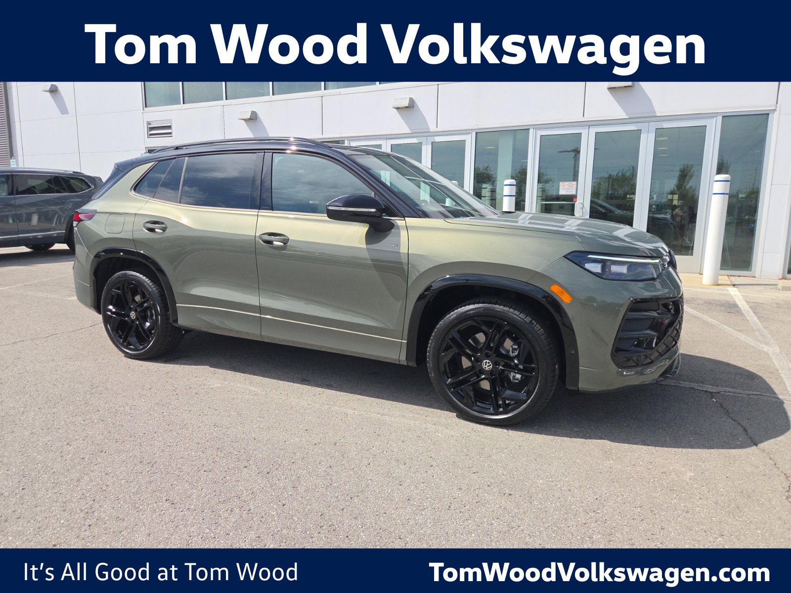 2026 Volkswagen Tiguan SE R-Line Black SUV