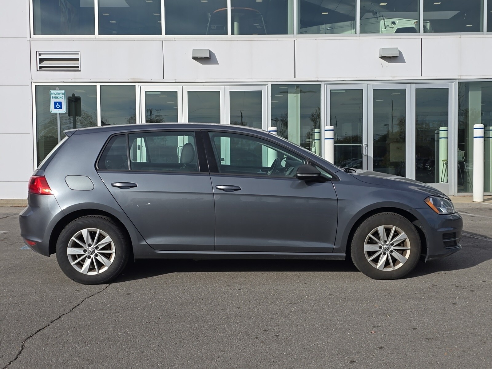 2015 Volkswagen Golf TSI S photo 4
