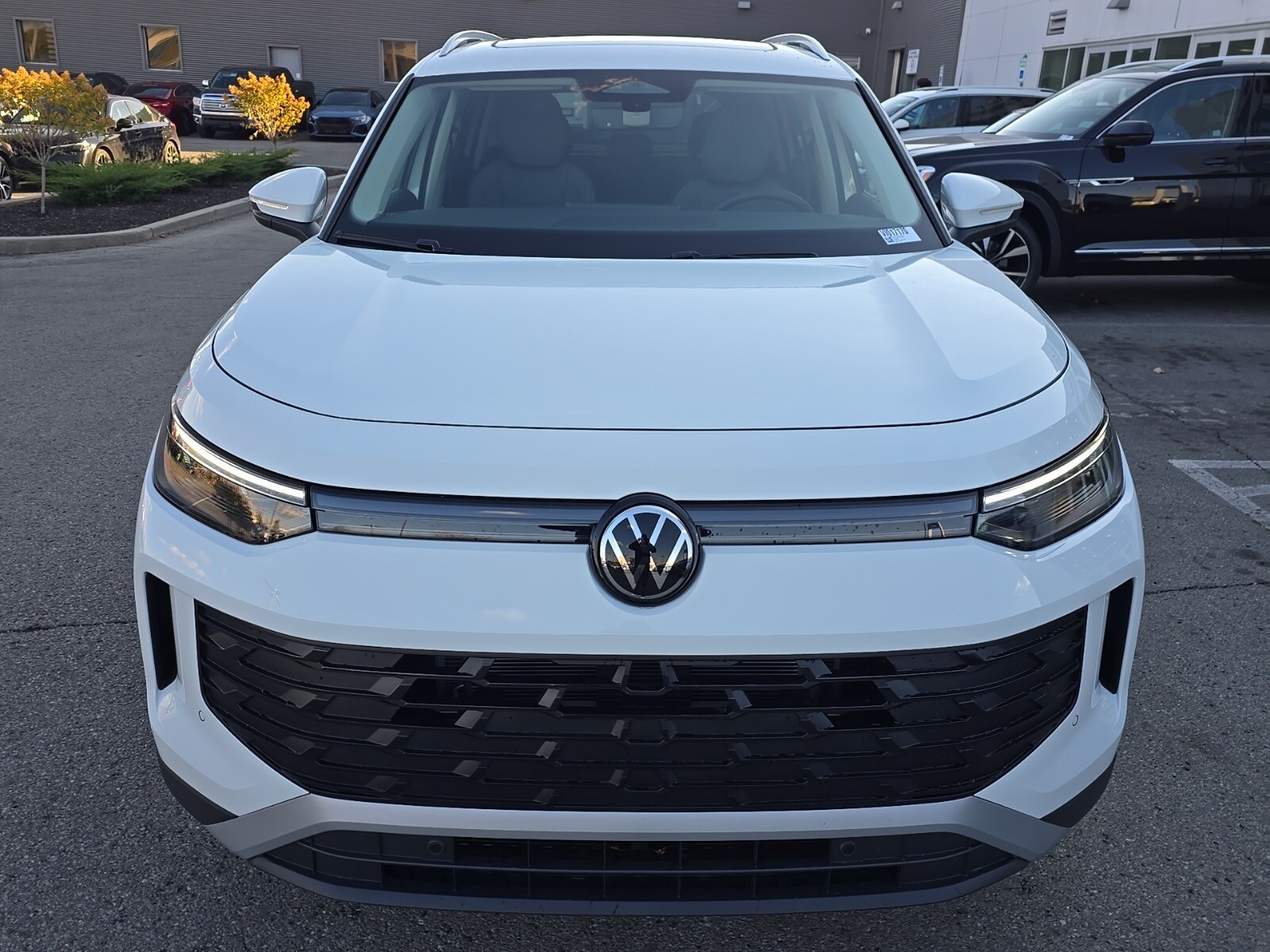 2026 Volkswagen Tiguan SE photo 4