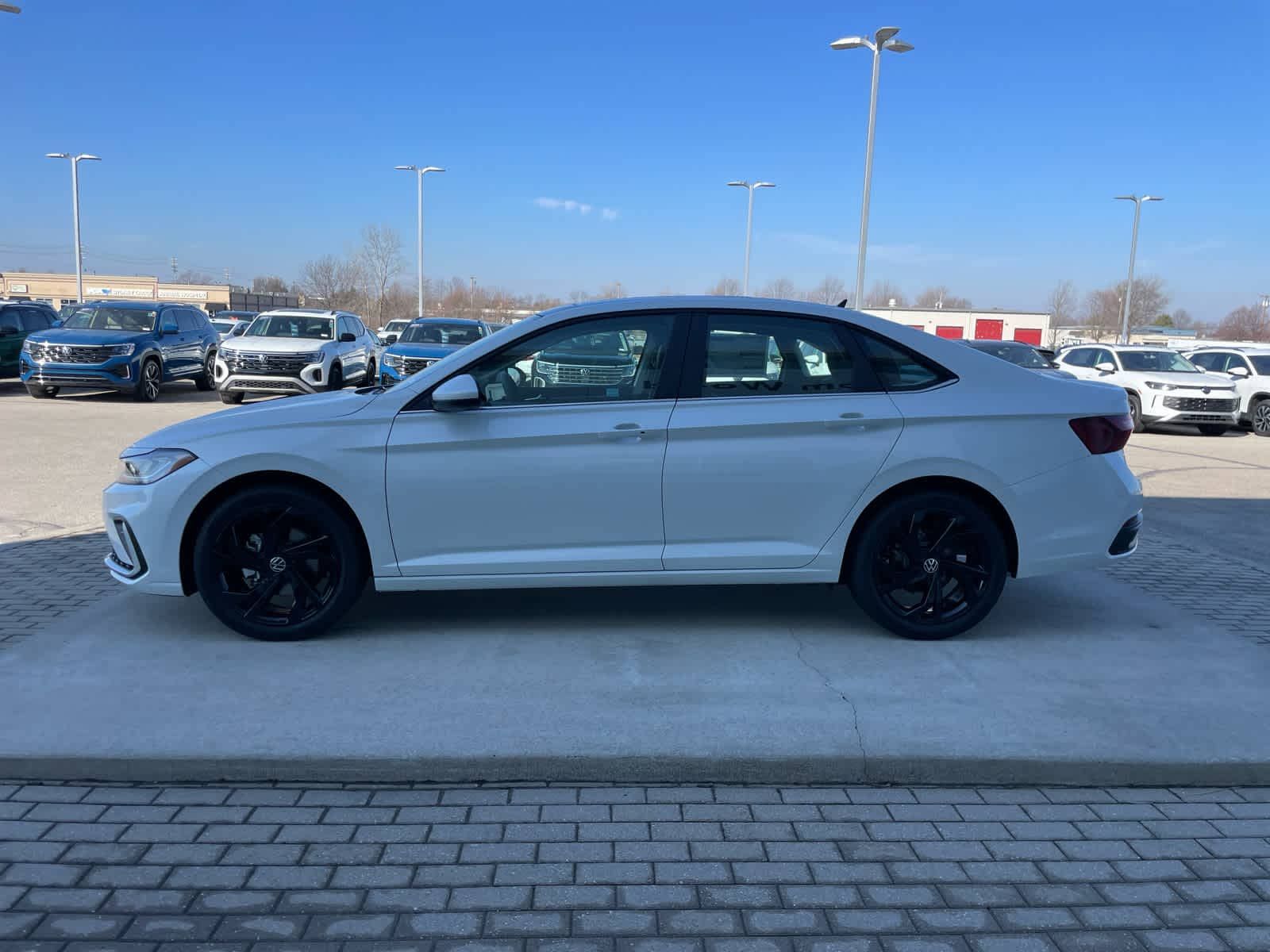 2026 Volkswagen Jetta SE - Photo 9