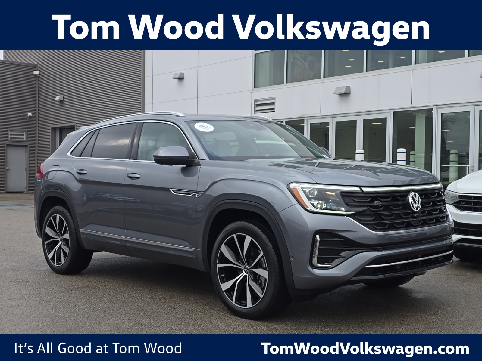 2025 Volkswagen Atlas Cross Sport SEL Premium R-LINE's photo