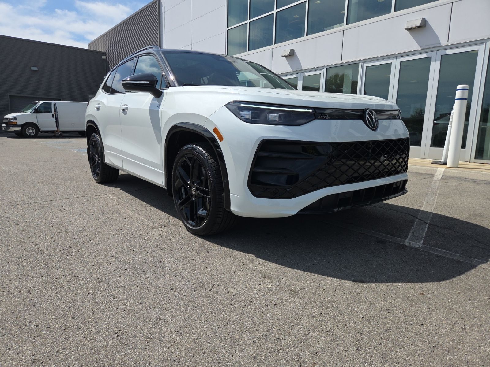 2026 Volkswagen Tiguan SE R-LINE BLACK - Photo 29